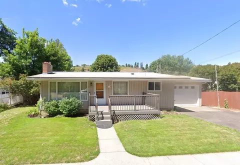 708 S Mill St, Colfax, WA 99111