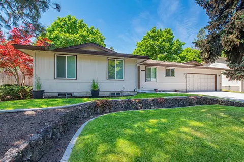 10015 N Woodridge Dr, Spokane, WA 99208