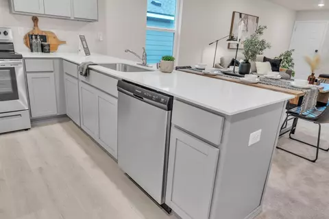 Kitchen - 4474 W Vel View Ave, Spokane, WA 99208 photo 5 of 5