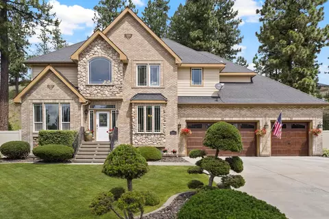 16401 E Whirlaway Ln, Spokane Valley, WA 99037