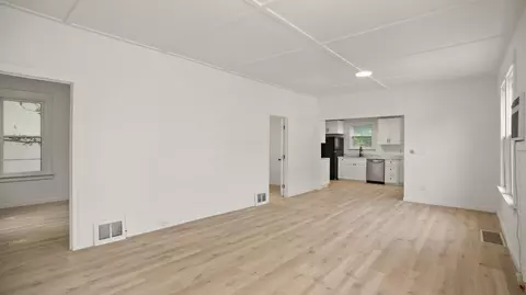 2408 E 5th Ave, Spokane, WA 99202 photo 5