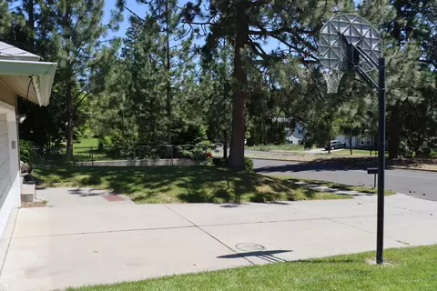 4109 E 35th Ave, Spokane, WA 99223 photo 5