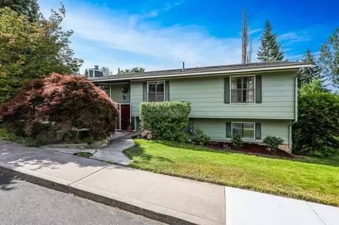 816 Summit Dr, Cheney, WA 99004