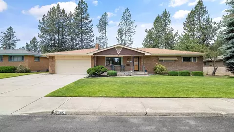 7045 N G St, Spokane, WA 99208