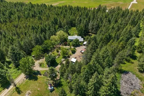 1005 W Lone Pine Ln, Deer Park, WA 99006