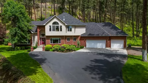 10711 S Hangman Valley Rd, Spokane, WA 99224