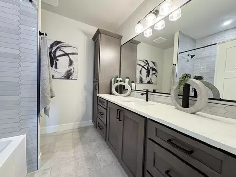 Bath - 6307 E Foxtrot Ln, Colbert, WA 99005 photo 8 of 9