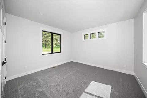 Bedroom - 6307 E Foxtrot Ln, Colbert, WA 99005 photo 3 of 7