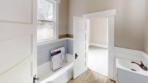 Bath - 1604 E 12th Ave, Spokane, WA 99202 photo 2 of 2