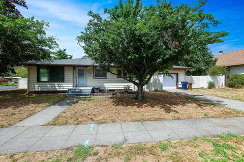 1905 E Boone Ave, Spokane, WA 99202 photo 2