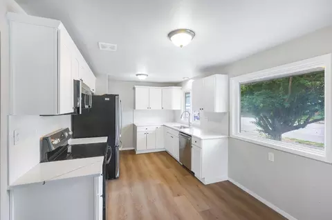 1905 E Boone Ave, Spokane, WA 99202 photo 8