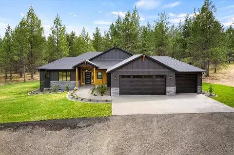 27499 N Bruce Rd, Chattaroy, WA 99003