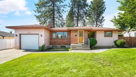 3812 W Decatur Ave, Spokane, WA 99205