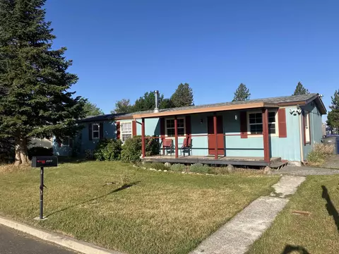 12323 N Sheridan St, Mead, WA 99021