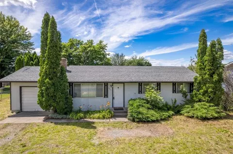 5011 N Idaho Rd, Newman Lake, WA 99025