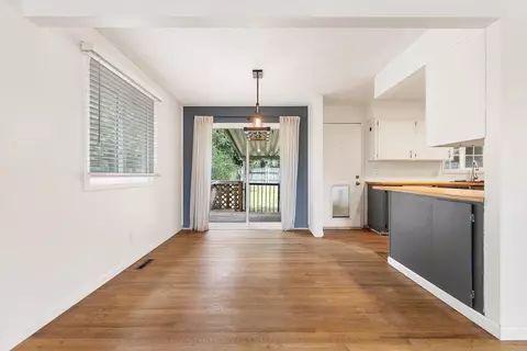 Living - 13619 E 29th Ave, Spokane Valley, WA 99216 photo 4 of 5