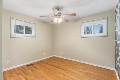 Bedroom - 13619 E 29th Ave, Spokane Valley, WA 99216 photo 3 of 4