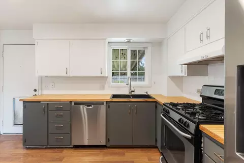 Kitchen - 13619 E 29th Ave, Spokane Valley, WA 99216 photo 3 of 3