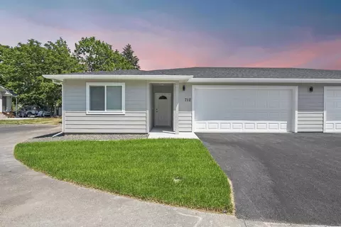 704 N Jones Ln, Spokane Valley, WA 99212