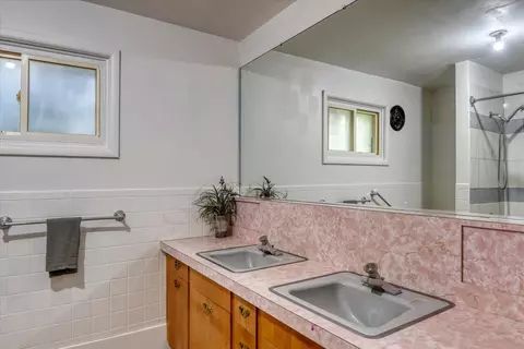 Bath - 540 N Pine St, Spangle, WA 99031 photo 1 of 2