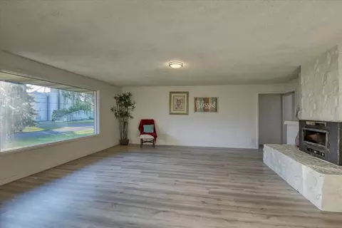 Living - 540 N Pine St, Spangle, WA 99031 photo 4 of 7
