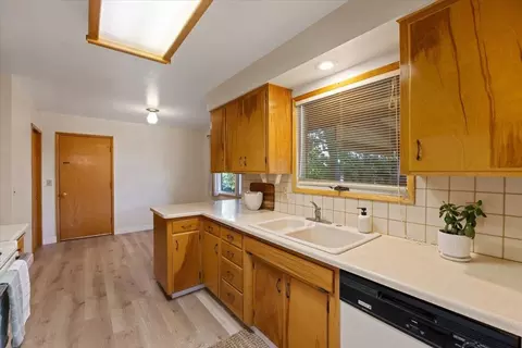 12417 E 20th Ave, Spokane Valley, WA 99216 photo 8