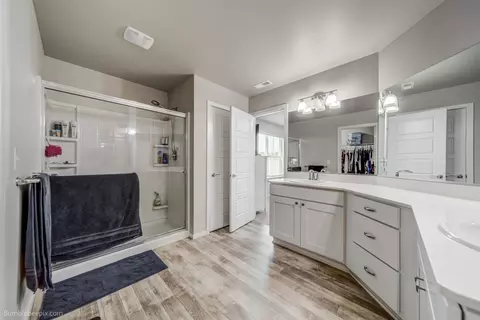 Bath - 912 E Silver Pine Rd, Colbert, WA 99005 photo 2 of 3