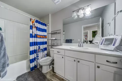 Bath - 912 E Silver Pine Rd, Colbert, WA 99005 photo 3 of 3