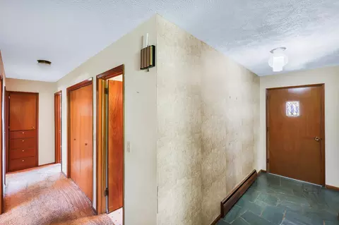 Entry Way - 2017 E 35th Ave, Spokane, WA 99203 photo 1 of 2