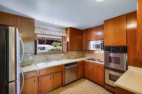 Kitchen - 2017 E 35th Ave, Spokane, WA 99203 photo 1 of 3