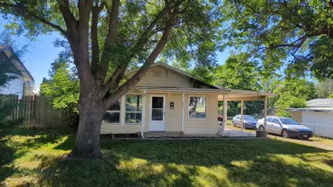 315 5th St, Cheney, WA 99004