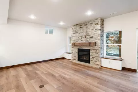 910 E Lakeview Ln, Spokane, WA 99208 photo 12
