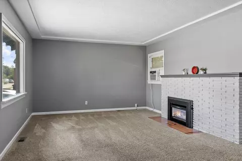 2108 E Rowan Ave, Spokane, WA 99207 photo 4