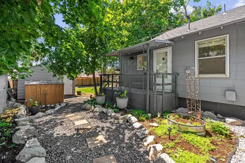 2108 E Rowan Ave, Spokane, WA 99207 photo 29