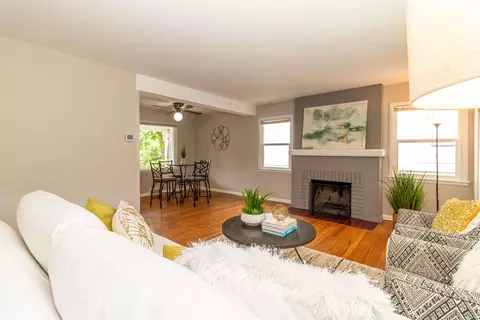 Living - 1211 E 14th Ave, Spokane, WA 99202 photo 3 of 7