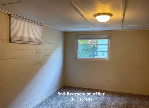 Bedroom - 1211 E 14th Ave, Spokane, WA 99202 photo 4 of 5
