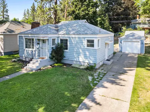 3218 N Sheridan Ct, Spokane, WA 99205