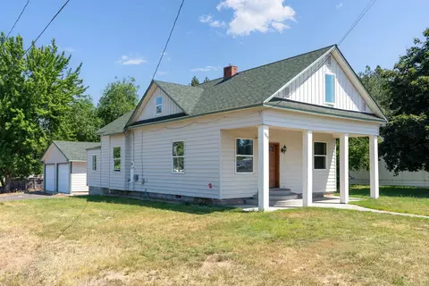 303 E 6th St, Deer Park, WA 99006
