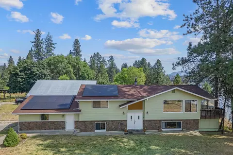 7 Riverwood Cir, Kettle Falls, WA 99141