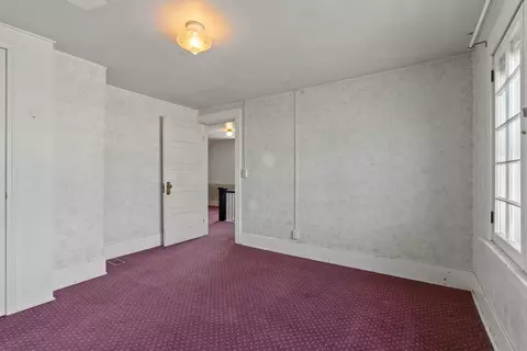 Bedroom - 802 E Olympic Ave, Spokane, WA 99207 photo 5 of 7