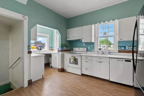 Kitchen - 802 E Olympic Ave, Spokane, WA 99207 photo 4 of 5