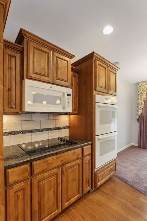Kitchen - 14326 E 5th Ln, Spokane Valley, WA 99216 photo 3 of 4