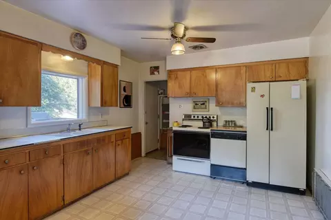 3219 E 15th Ave, Spokane, WA 99223 photo 8