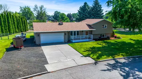 25411 E Wabash Cir, Newman Lake, WA 99025
