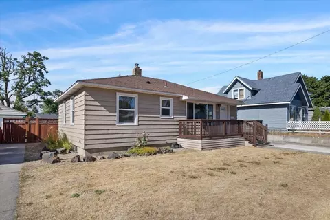 1635 E Olympic Ave, Spokane, WA 99207 photo 2