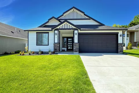 16527 N Columbus Dr, Spokane, WA 99208