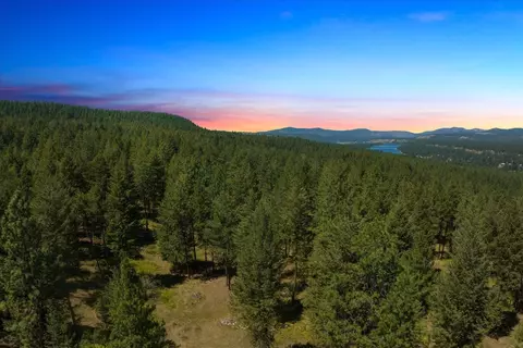 13 N Nnn N Red Fir Ln, Nine Mile Falls, WA 99026