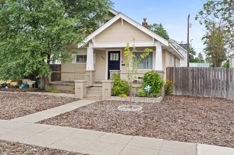 4004 N Lincoln St, Spokane, WA 99205