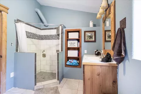 Bath - 152 Otter Ln, Cusick, WA 99119 photo 1 of 3