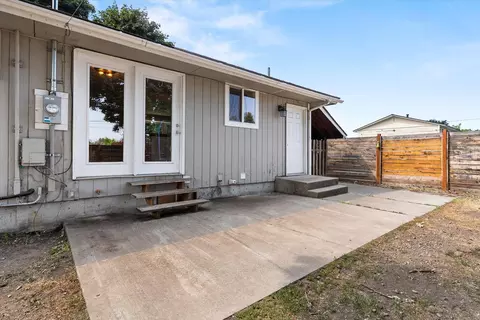 Exterior - 3003 Ermina Ave, Spokane, WA 99207 photo 5 of 8